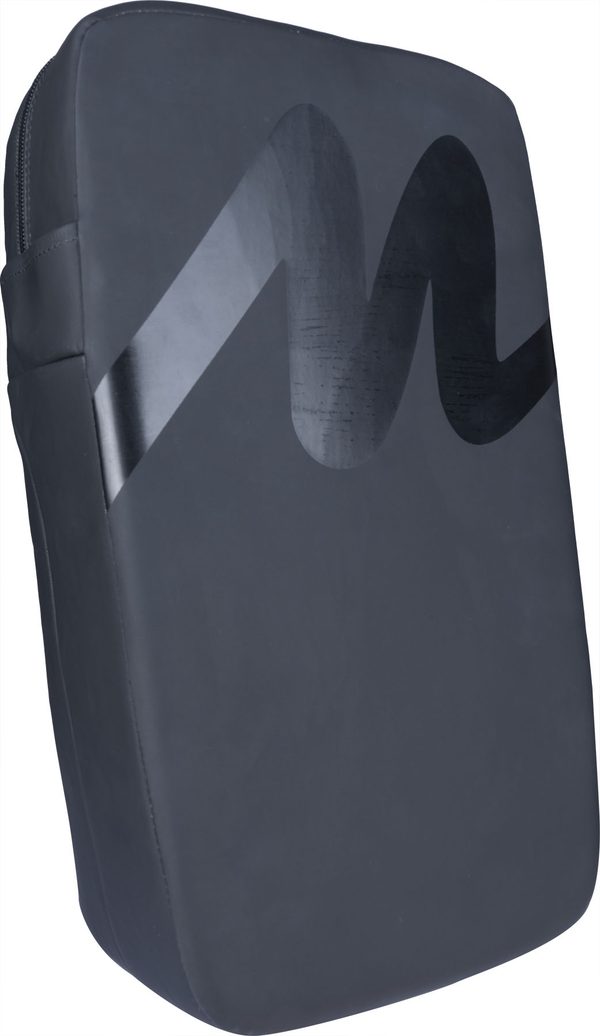 Punch pad “Wave Black'n'Black”